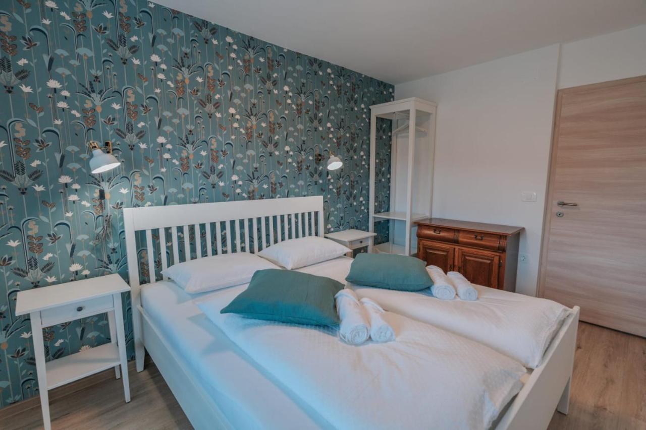 Apartma Lamberger Zirovnica Exteriör bild