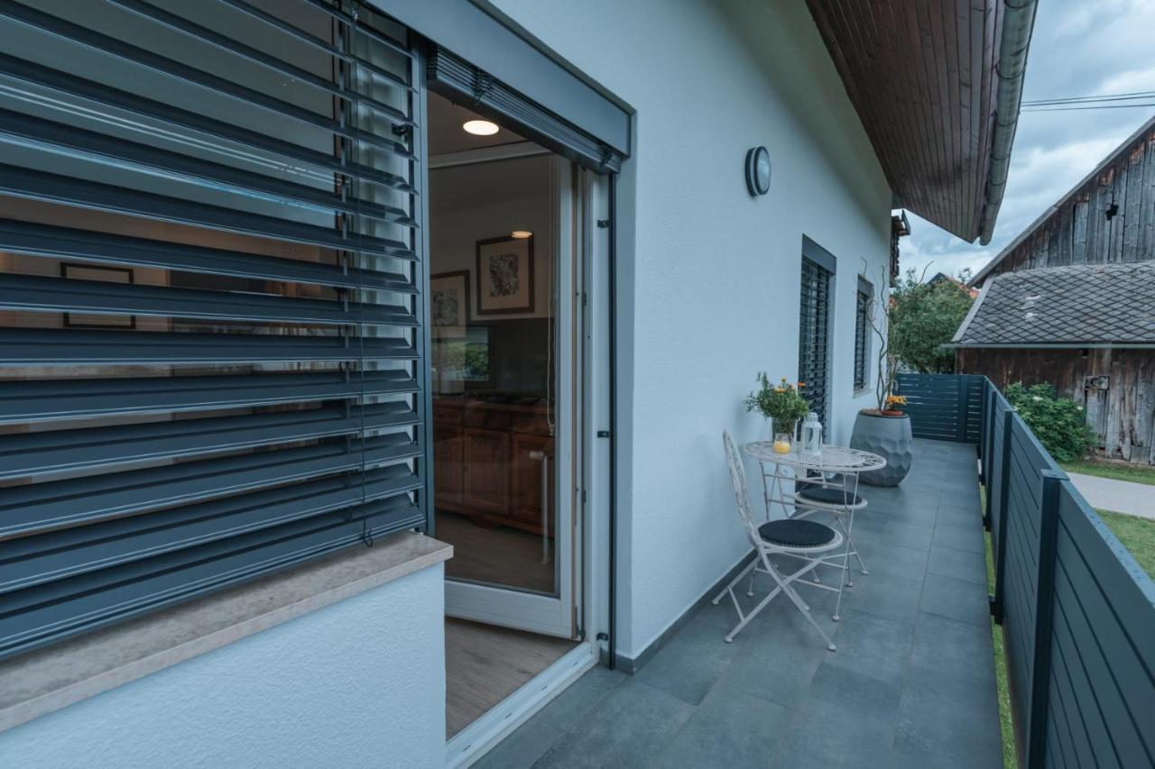 Apartma Lamberger Zirovnica Exteriör bild