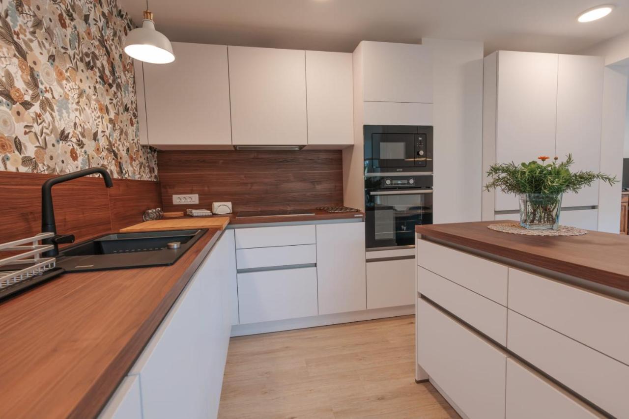 Apartma Lamberger Zirovnica Exteriör bild