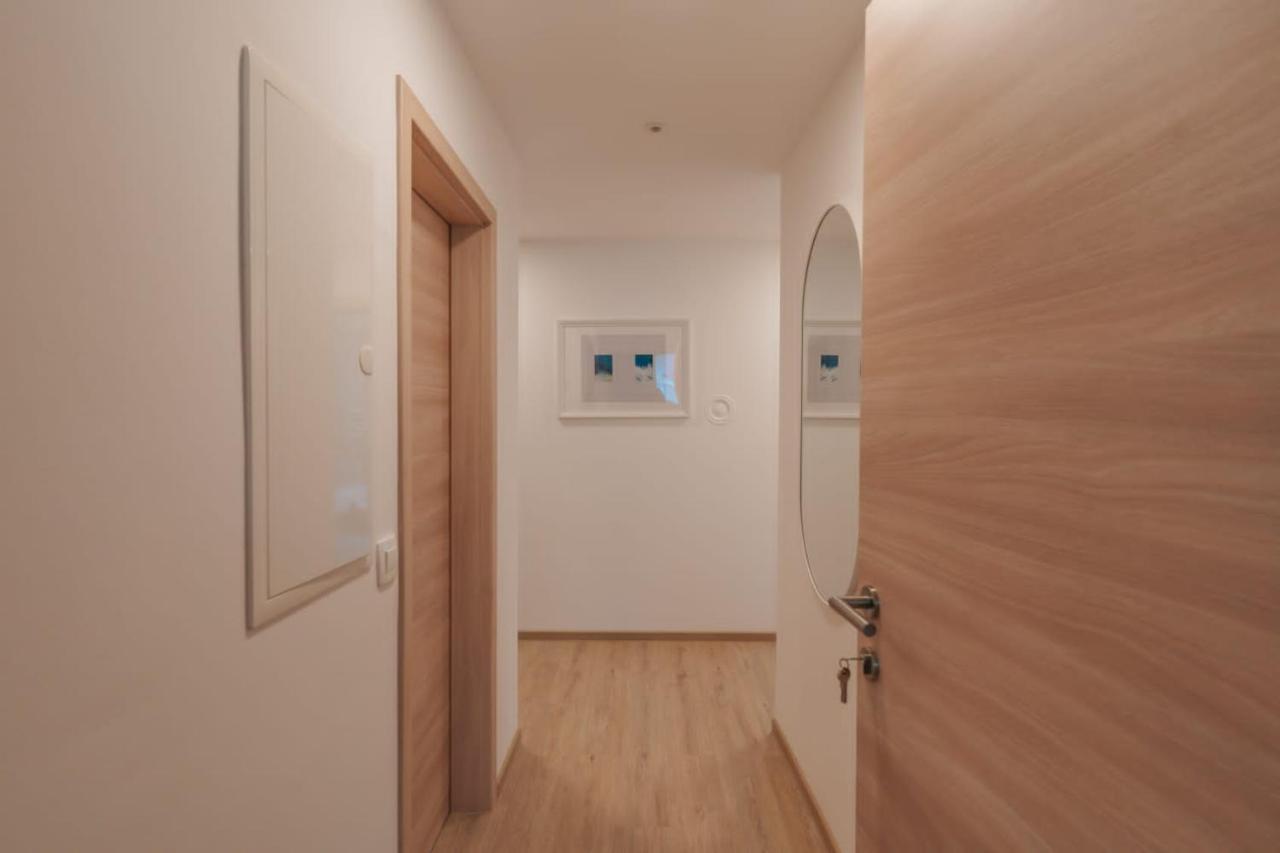 Apartma Lamberger Zirovnica Exteriör bild