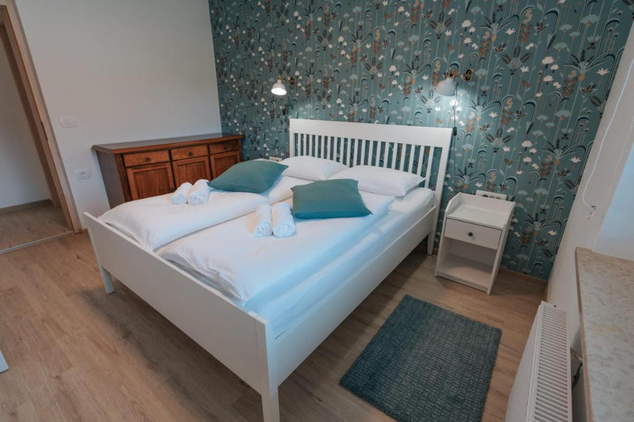 Apartma Lamberger Zirovnica Exteriör bild